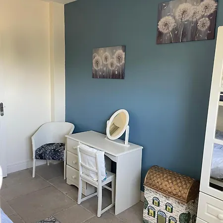 Family And Pet Friendly Farm Semesterbostad *